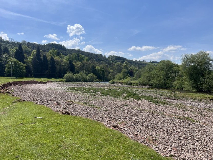 Low water at Dinas - SB from Stoke Lacy